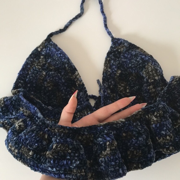 Crochet ruffle crop top - Picture 3 of 3